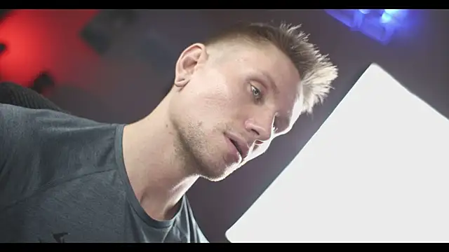 kevin-park online show from December 3, 2024, 7:33 pm