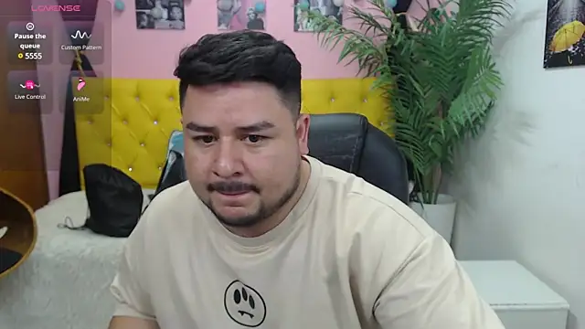 Snapshot of oso_dirty_ chatting on March 16, 2025, 5:28 pm oso dirty online show from March 16, 2025, 5:28 pm