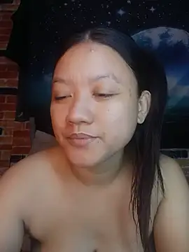 Snapshot of Urchanel chatting on June 5, 2026, 10:26 pm Urchanel online show from June 5, 2026, 10:26 pm