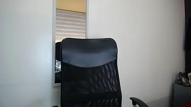 Snapshot of moxa_hot chatting on January 15, 2025, 2:13 pm moxa hot online show from January 15, 2025, 2:13 pm