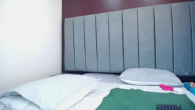 Snapshot of moxa_hot chatting on January 16, 2025, 9:08 pm moxa hot online show from January 16, 2025, 9:08 pm