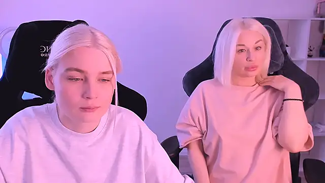 hotblonds online show from January 23, 2025, 9:39 am