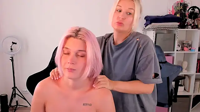 hotblonds online show from October 10, 2025, 10:03 am