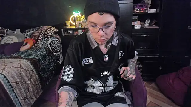 Snapshot of Lilmarieee chatting on February 11, 2025, 9:46 pm Lilmarieee online show from February 11, 2025, 9:46 pm