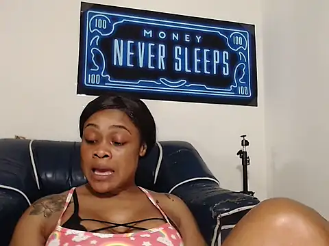 alexiaao9 online show from April 24, 2026, 3:31 am