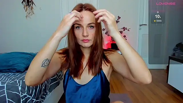 Snapshot of BritneyHall chatting on December 3, 2024, 7:32 am BritneyHall online show from December 3, 2024, 7:32 am