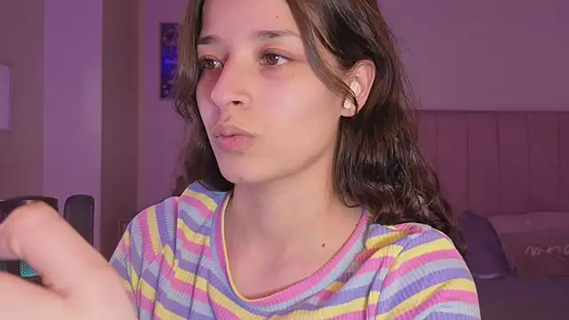 Amaia Daniells online show from November 25, 2025, 3:39 am