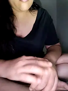 Snapshot of Annerae chatting on June 21, 2026, 5:15 pm Annerae online show from June 21, 2026, 5:15 pm