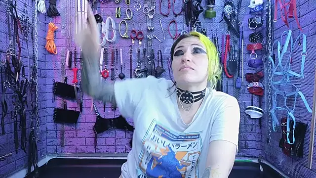 PANDORANEZZ online show from February 25, 2025, 3:49 pm