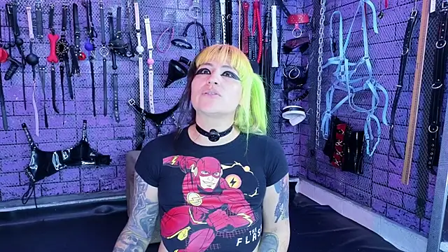 PANDORANEZZ online show from April 24, 2026, 3:42 am