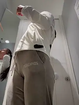 YOUR-KARINA online show from December 28, 2024, 6:39 am