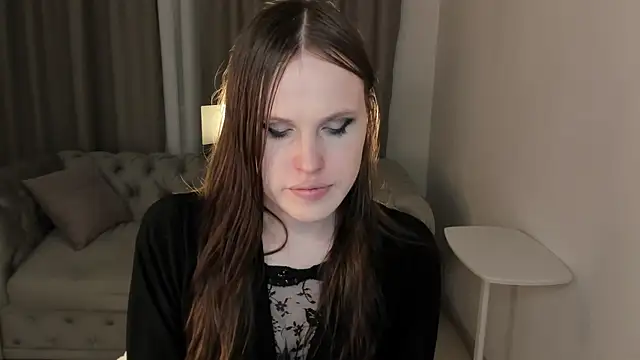 EffieMinki online show from April 25, 2026, 9:34 pm