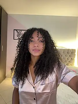 Snapshot of mariam_hill chatting on December 20, 2024, 2:16 pm mariam hill online show from December 20, 2024, 2:16 pm