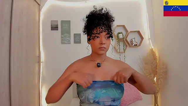 Snapshot of mariam_hill chatting on June 30, 2026, 5:36 pm mariam hill online show from June 30, 2026, 5:36 pm