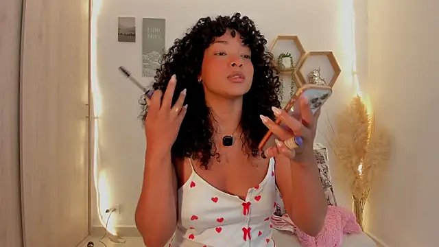 Snapshot of mariam_hill chatting on July 19, 2026, 2:10 pm mariam hill online show from July 19, 2026, 2:10 pm