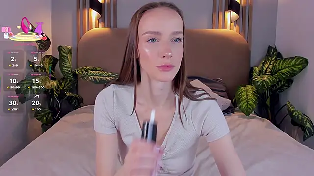 Kira Quinn online show from October 22, 2025, 7:08 am