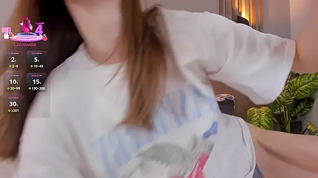 Kira Quinn online show from October 29, 2025, 6:59 am