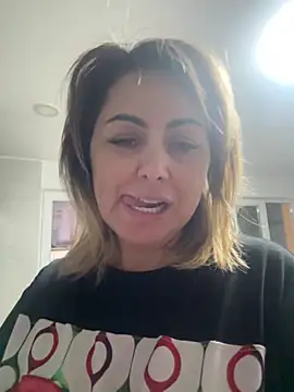 Snapshot of Emma_roqueen chatting on December 8, 2024, 12:41 pm Emma roqueen online show from December 8, 2024, 12:41 pm