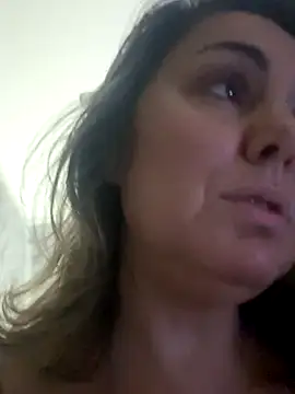 Snapshot of Emma_roqueen chatting on December 2, 2025, 8:37 pm Emma roqueen online show from December 2, 2025, 8:37 pm