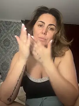 Emma roqueen online show from May 11, 2026, 9:45 pm