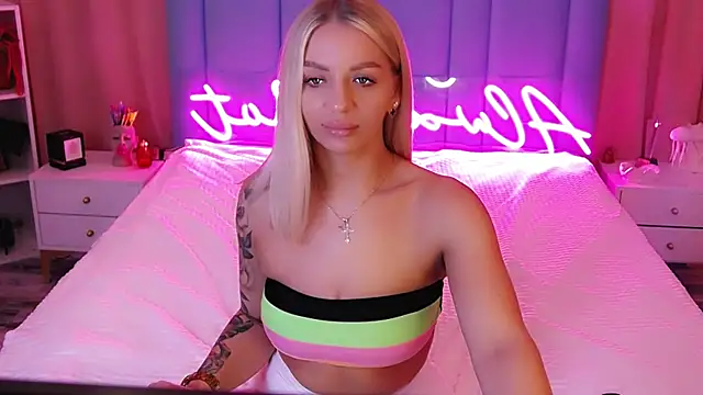 AllwaysHotJ online show from January 10, 2025, 2:25 am