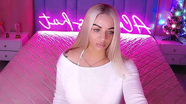 AllwaysHotJ online show from January 7, 2026, 2:14 am