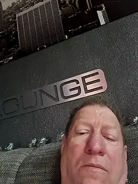 Snapshot of tomtom111111 chatting on March 14, 2025, 2:08 pm tomtom111111 online show from March 14, 2025, 2:08 pm