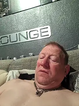 Snapshot of tomtom111111 chatting on October 8, 2025, 8:28 pm tomtom111111 online show from October 8, 2025, 8:28 pm