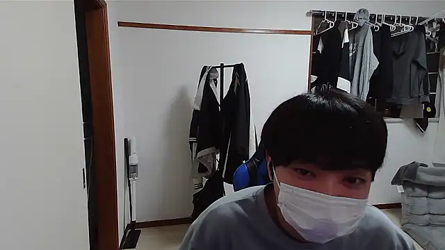 Snapshot of pychan chatting on May 18, 2026, 2:23 pm pychan online show from May 18, 2026, 2:23 pm