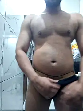 Snapshot of GYMBOY0071 chatting on March 12, 2026, 4:02 pm GYMBOY0071 online show from March 12, 2026, 4:02 pm