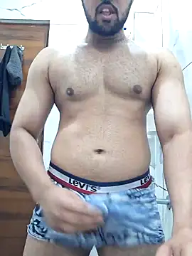 Snapshot of GYMBOY0071 chatting on April 8, 2026, 6:46 am GYMBOY0071 online show from April 8, 2026, 6:46 am