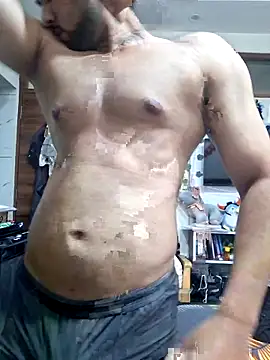 Snapshot of GYMBOY0071 chatting on June 4, 2026, 1:50 pm GYMBOY0071 online show from June 4, 2026, 1:50 pm