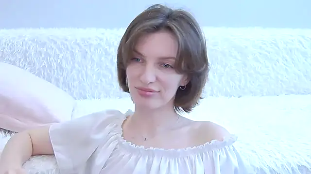 Snapshot of Beauty_Alex chatting on May 18, 2026, 2:51 am Beauty Alex online show from May 18, 2026, 2:51 am