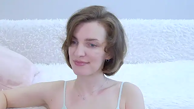 Snapshot of Beauty_Alex chatting on May 23, 2026, 2:39 am Beauty Alex online show from May 23, 2026, 2:39 am