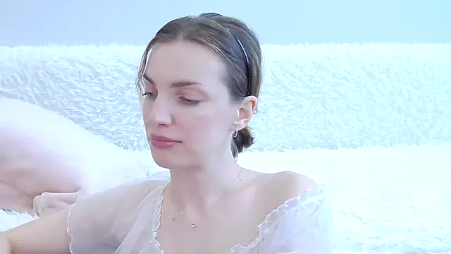 Snapshot of Beauty_Alex chatting on June 18, 2026, 3:18 am Beauty Alex online show from June 18, 2026, 3:18 am
