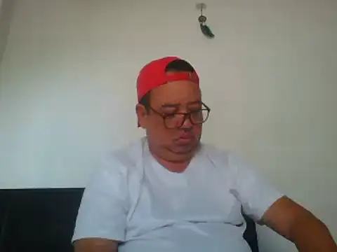 djtomxxx2777 online show from February 3, 2025, 4:52 pm