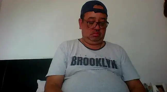 djtomxxx2777 online show from February 6, 2025, 6:02 pm