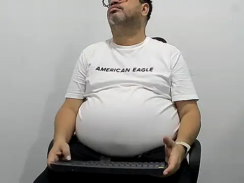 djtomxxx2777 online show from March 22, 2025, 12:49 am