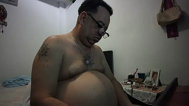 djtomxxx2777 online show from October 11, 2025, 1:27 am