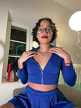 Snapshot of Lauyako chatting on February 24, 2025, 10:47 pm Lauyako online show from February 24, 2025, 10:47 pm