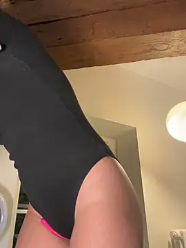 Snapshot of Lauyako chatting on March 15, 2025, 9:27 pm Lauyako online show from March 15, 2025, 9:27 pm