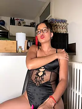 Snapshot of Lauyako chatting on September 14, 2025, 7:46 pm Lauyako online show from September 14, 2025, 7:46 pm