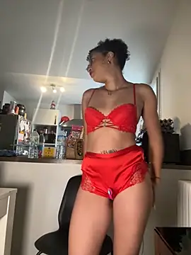 Snapshot of Lauyako chatting on November 18, 2025, 8:52 am Lauyako online show from November 18, 2025, 8:52 am