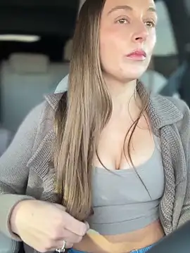 Snapshot of lunagirl13 chatting on November 10, 2025, 9:58 pm lunagirl13 online show from November 10, 2025, 9:58 pm