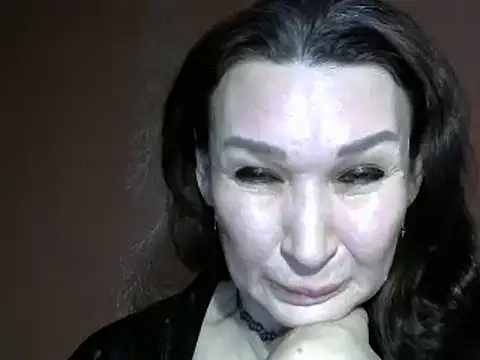 PrettyAndWild online show from March 13, 2025, 4:34 pm