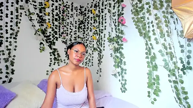 Snapshot of violeta_milleer chatting on February 5, 2025, 5:09 pm violeta milleer online show from February 5, 2025, 5:09 pm