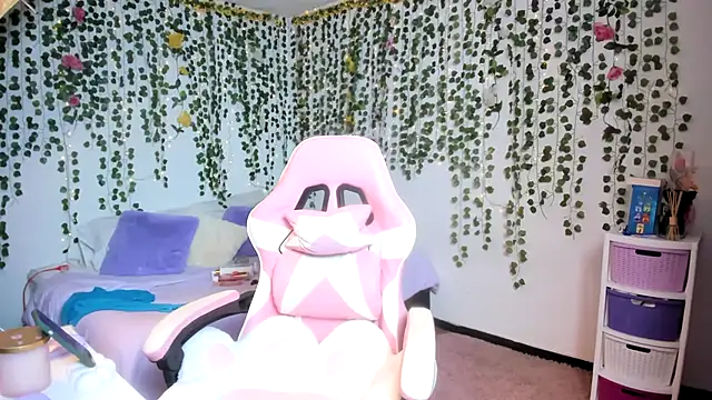 Snapshot of violeta_milleer chatting on September 8, 2025, 3:33 pm violeta milleer online show from September 8, 2025, 3:33 pm