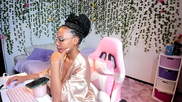 Snapshot of violeta_milleer chatting on November 11, 2025, 4:51 pm violeta milleer online show from November 11, 2025, 4:51 pm