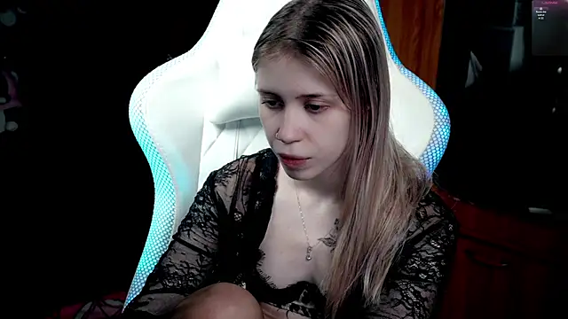 Snapshot of ho1yho1e chatting on November 29, 2025, 6:44 pm ho1yho1e online show from November 29, 2025, 6:44 pm