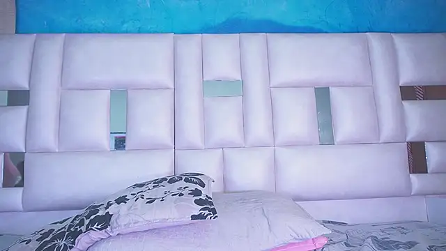 Snapshot of katy_rioss chatting on February 15, 2025, 3:06 pm katy rioss online show from February 15, 2025, 3:06 pm